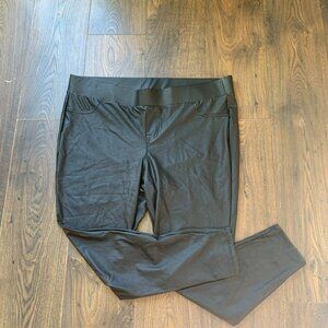 Torrid Full Length Signature Waist Faux Leather Legging Size 3